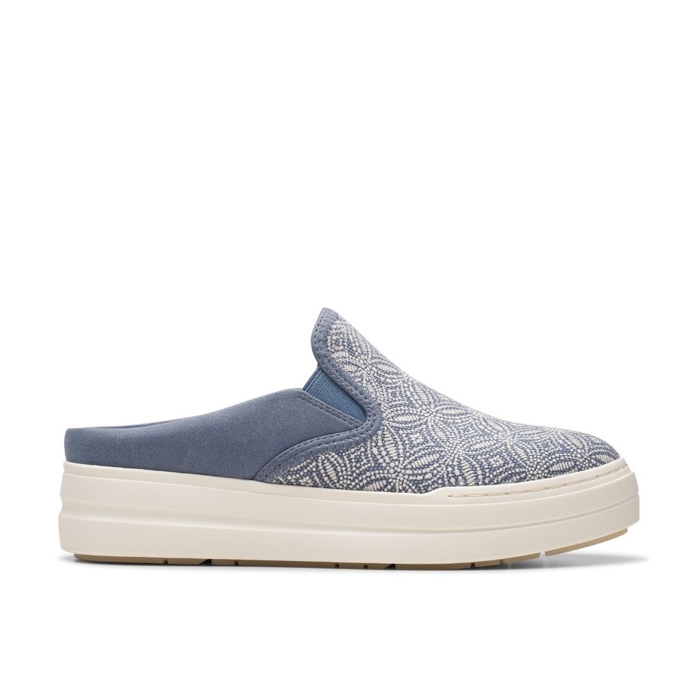 Clarks Womens Audreigh Cove Blue Active Shoes, Color Blue, Size 9.5, NIB